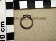 DL076 Pierścień zabezpieczający DIN 471 15x1
